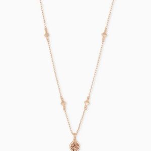 Kendra Scott Nola rose gold pendant in rose gold drusy.